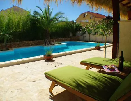 Murter-center, For 2 With Sauna &jacuzzi Id 678 Apartment Murter