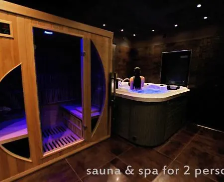 Murter-Center, Studio For 2 With Sauna &Jacuzzi *