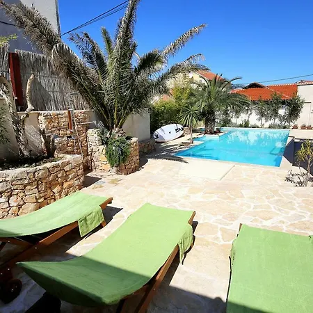 Murter-center, For 2 With Sauna &jacuzzi Id 678