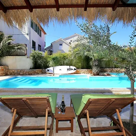 Murter-center, For 2 With Sauna &jacuzzi Id 678 Daire