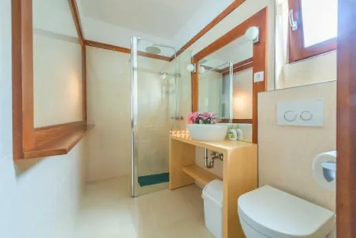 Murter-center, For 2 With Sauna &jacuzzi Id 678 *