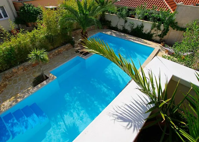 Murter-Center, Studio For 2 With Sauna &Jacuzzi Appartement